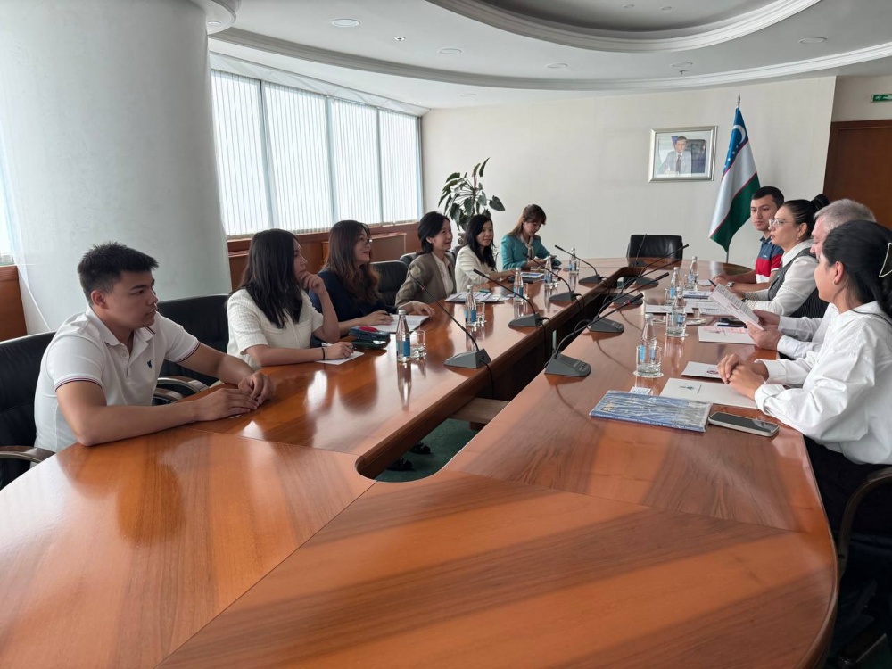 O‘zbekiston Banklari Assotsiatsiyasi va “Ahbor-Reyting” agentligi Osiyo moliyaviy hamkorlik Assotsiatsiyasi (AFCA) bilan uchrashuv o‘tkazdi.    ﻿﻿      Tadbir davomida moliya sohasidagi hamkorlik imkoniyatlari muhokama qilindi hamda yangi loyihalarni amal